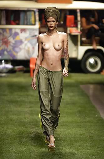 Supermodelo caliente
 #8096983