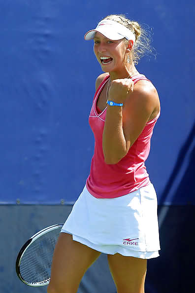 Yanina Wickmayer #10152437