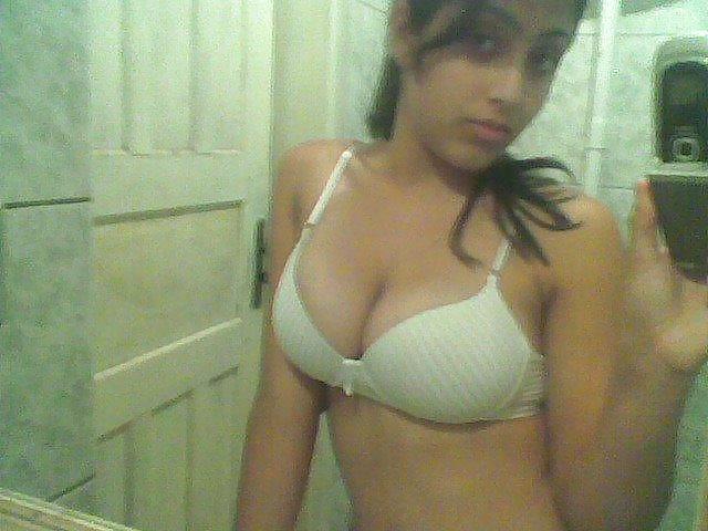 Selfshoots Latina Plantureuse #9484843