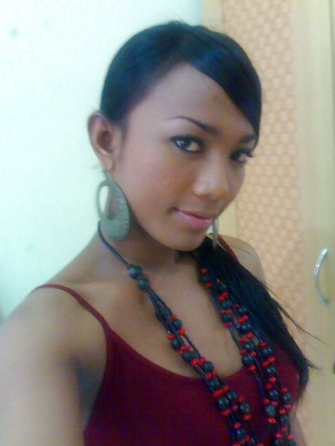 Indonesiano ladyboy mary
 #14206689