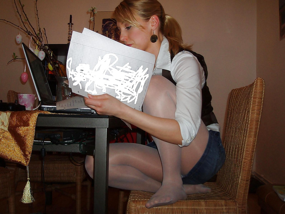 Hot amateurs legs. #9346791