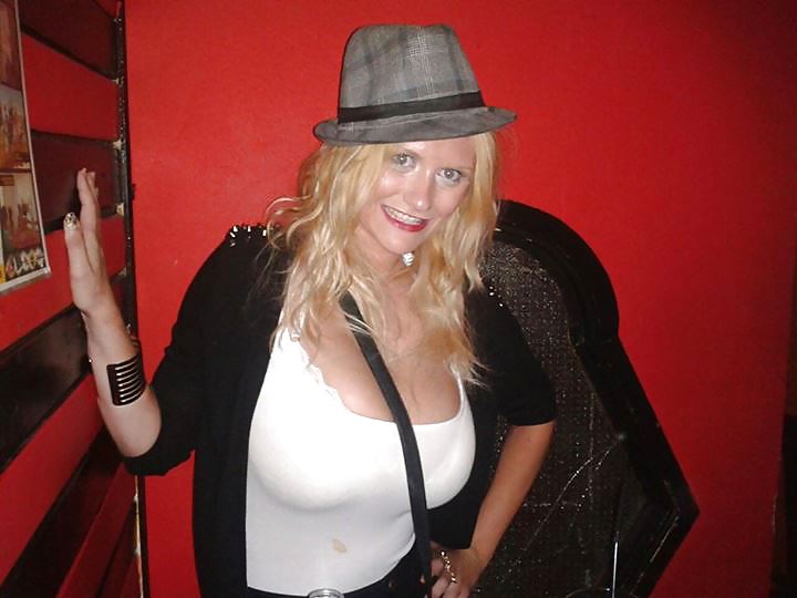 Brititsh leanna littlewood leeds
 #19248624