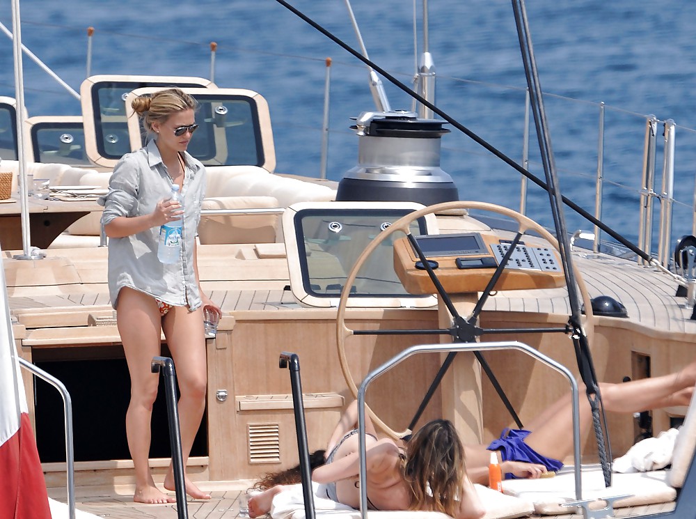 Bar Refaeli relaxes in a tiny bikini on a yacht in Cannes #3905234