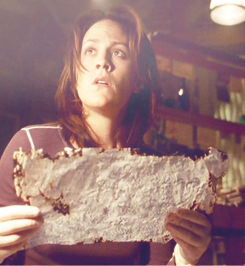 Annabeth Gish  #18859642