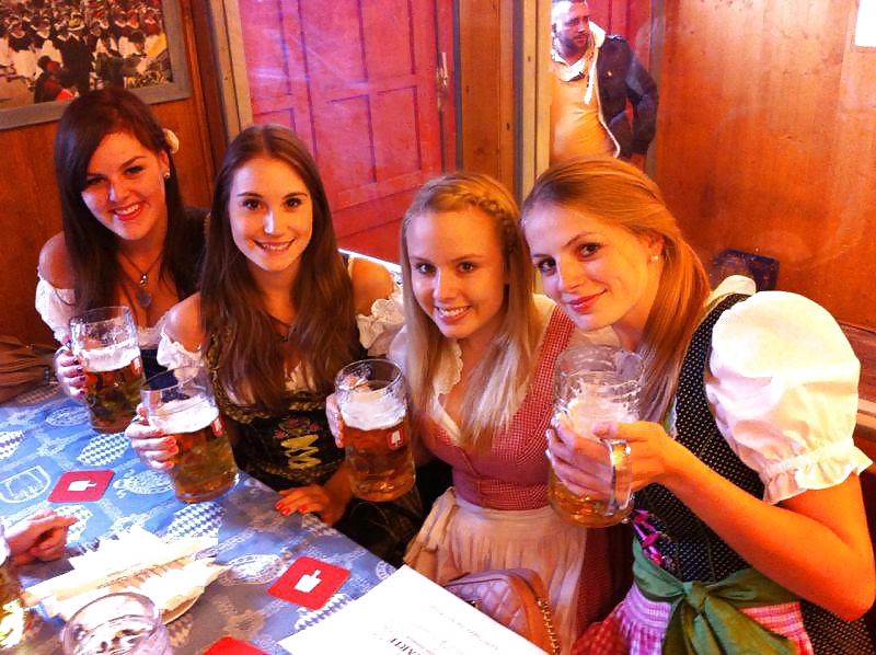 Chicas para cum y comentario - dirndl especial - parte 2
 #21270580