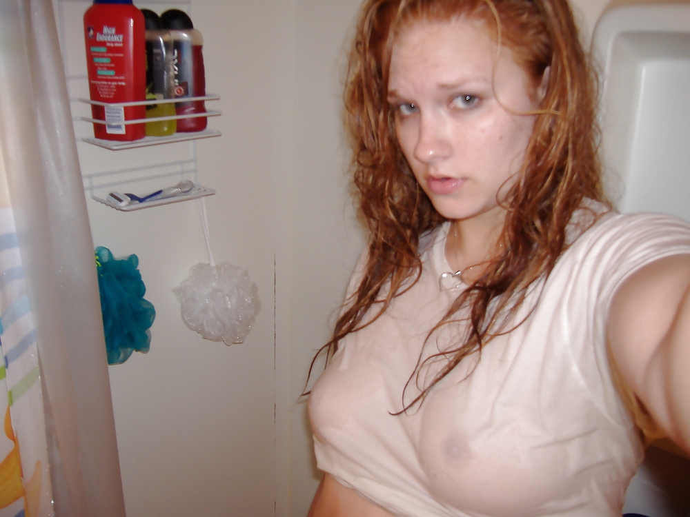 Redhead hot slut in posa e succhiare
 #9787967