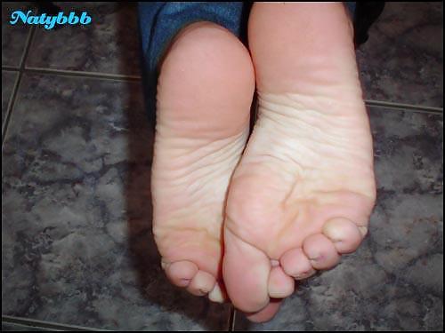 ナターシャ-セクシーなブラジリアンの足
 #18072687