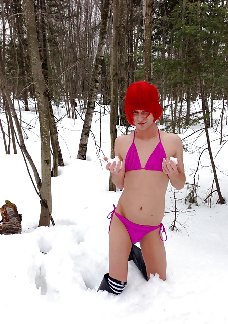 Tracy bikini diversión en la nieve
 #17650615