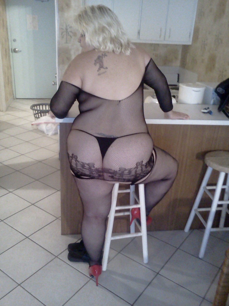 Naughty milf wife likes to dress slutty .. #20126467
