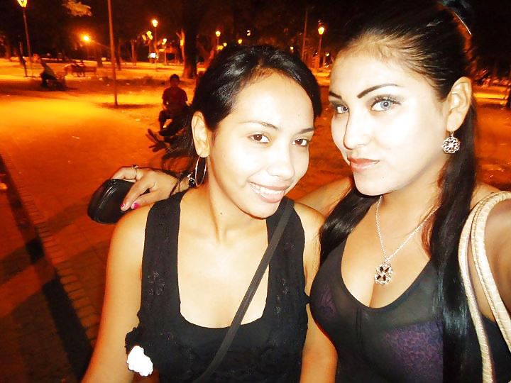 女性 (amiguitas 8)
 #8162646