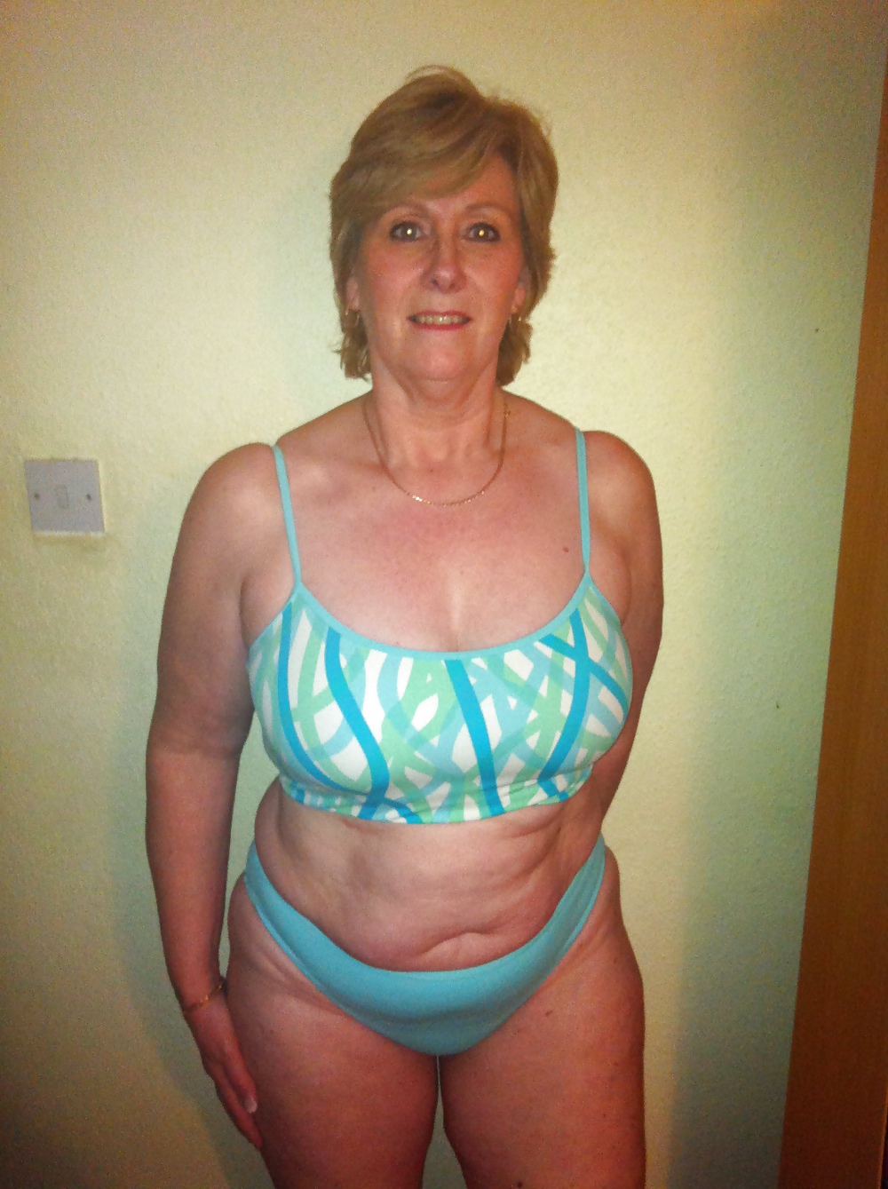 Hot Mature in Bathing Suit #21370068