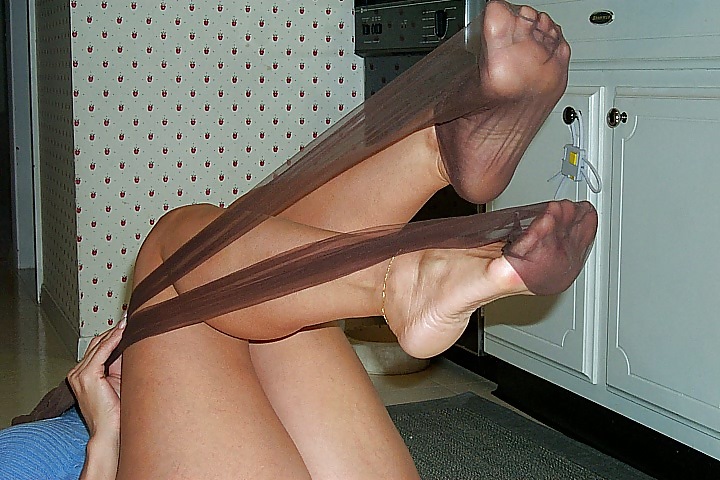 Hanes feet  #8711469