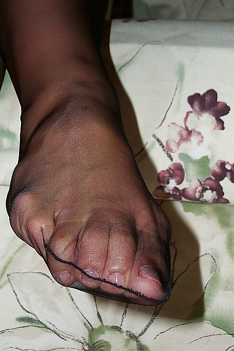 Hanes feet  #8711488