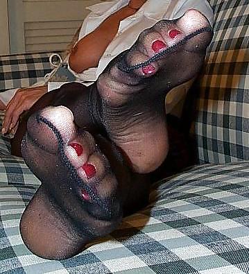 Hanes feet  #8711492