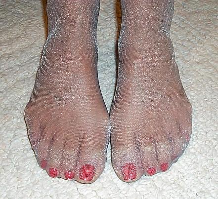 Hanes feet  #8711525