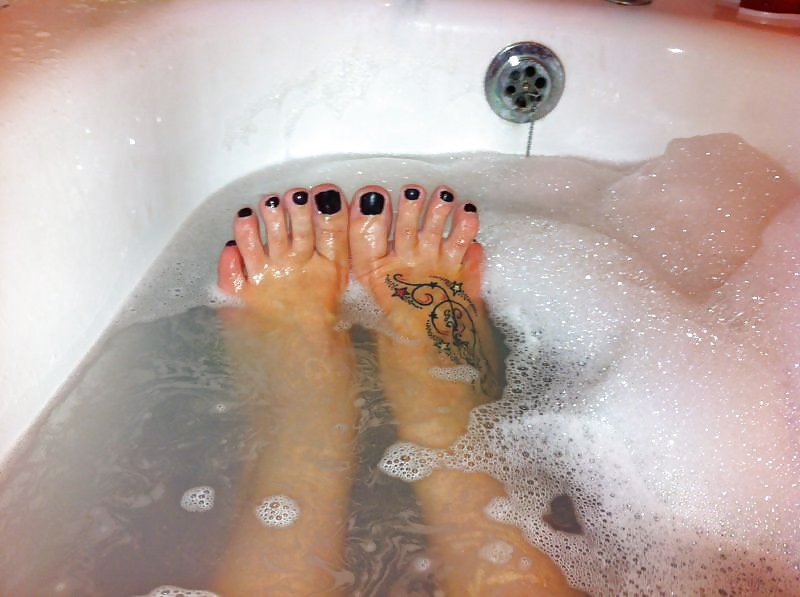 Kittens sexy bath itme feet #17521765