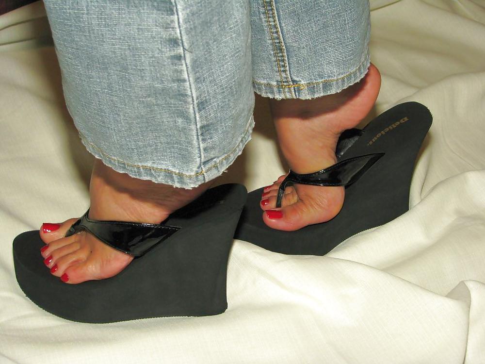 Flip flops and sandals Part 1 #21110940