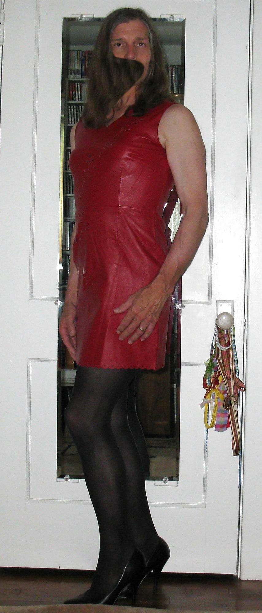 Travestissement: Cuir Rouge #17720333