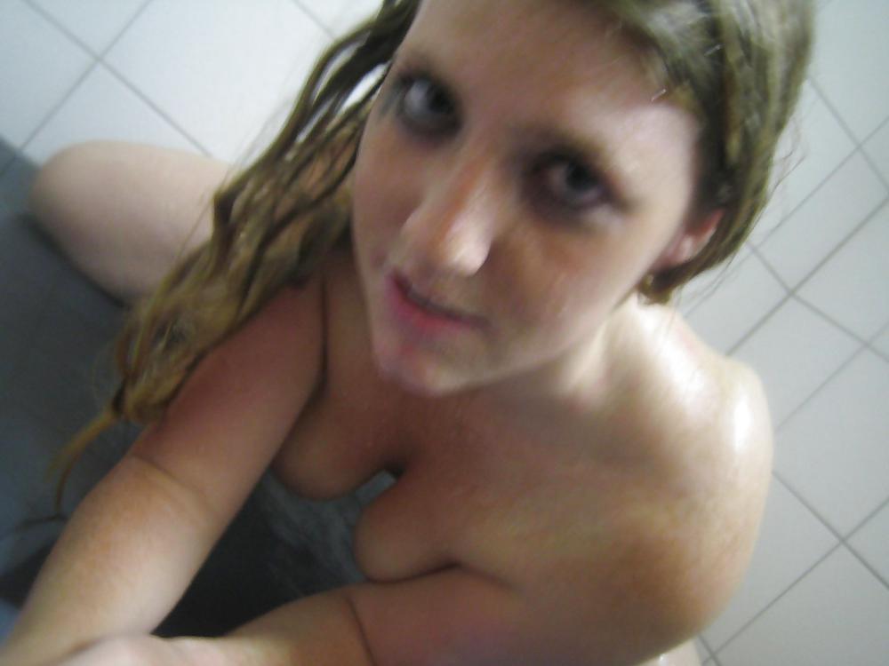 Sexy ducha adolescente
 #9920000