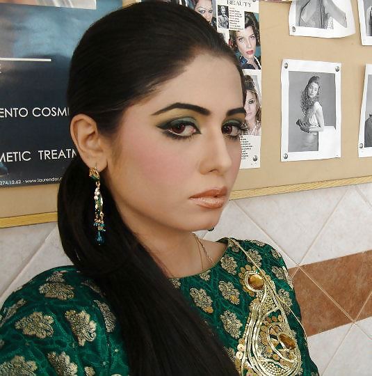 Yummy muslim news readers 2 who wud you fuk? Comment needed
 #15807475