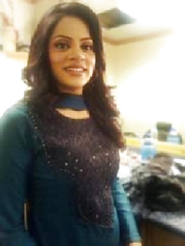 Yummy muslim news readers 2 who wud you fuk? Comment needed
 #15807618