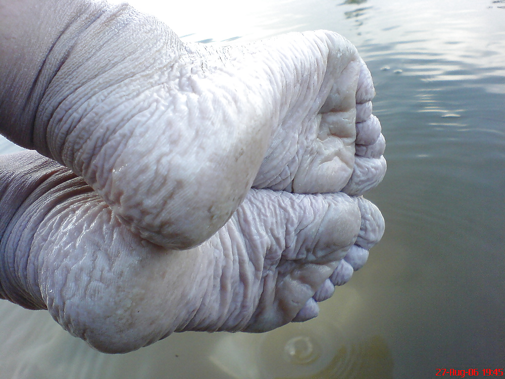Bianca's wet wrinkled feet  #4479626