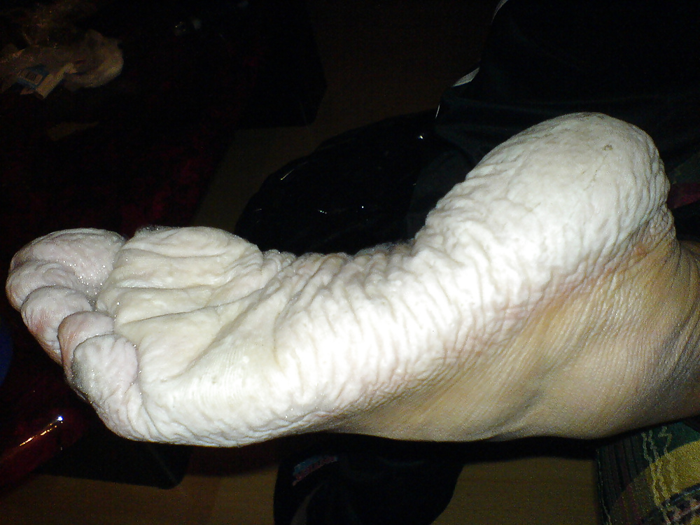 Bianca's wet wrinkled feet  #4479631