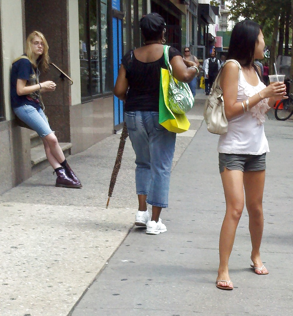 Philly girls random girls on the street
 #5137401