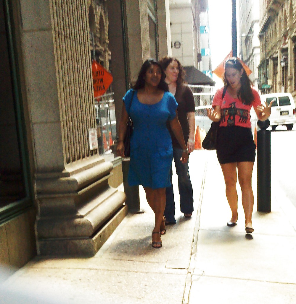 Philly girls random girls on the street
 #5137411