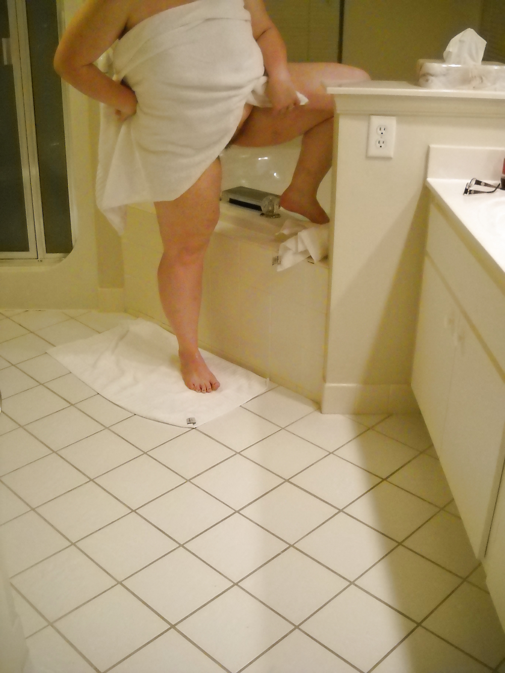 Diminutive one Doll Takes a Bath.... #9354756