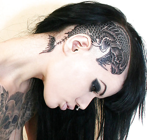 Tattoo-Mädchen #13349336