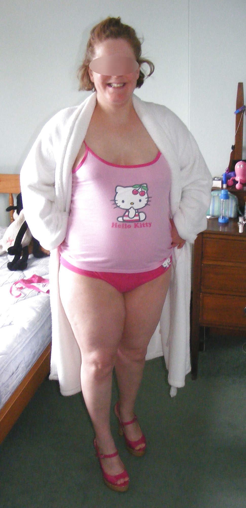 Slut in pink heels, in and out of Hello Kitty pyjamas #19917047