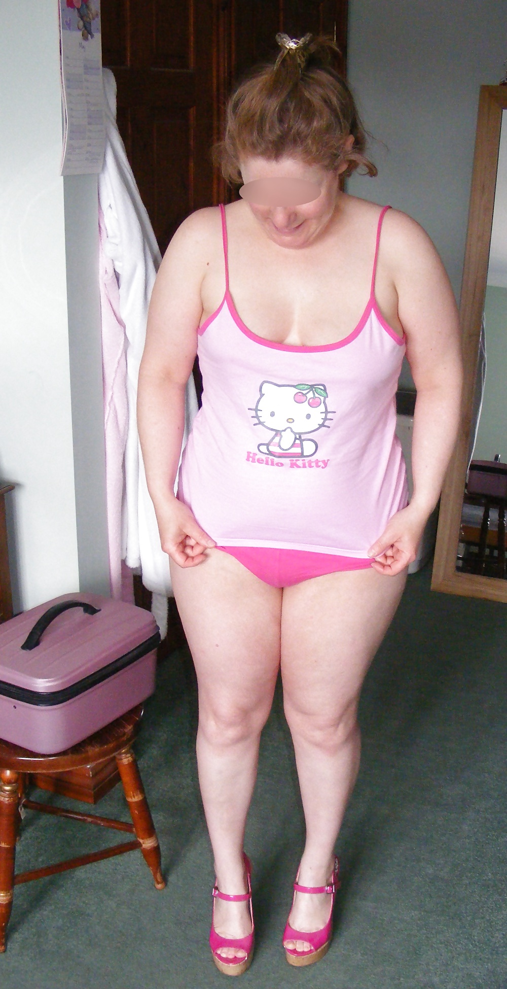 Slut in pink heels, in and out of Hello Kitty pyjamas #19917074