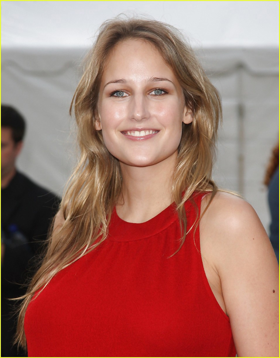 Leelee sobieski
 #14748314