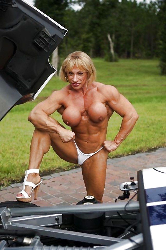 Mujeres musculosas
 #19177301