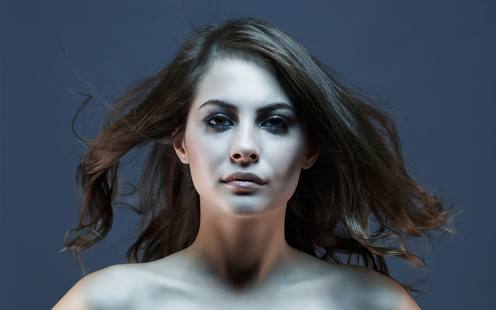 Willa Holland #19395441