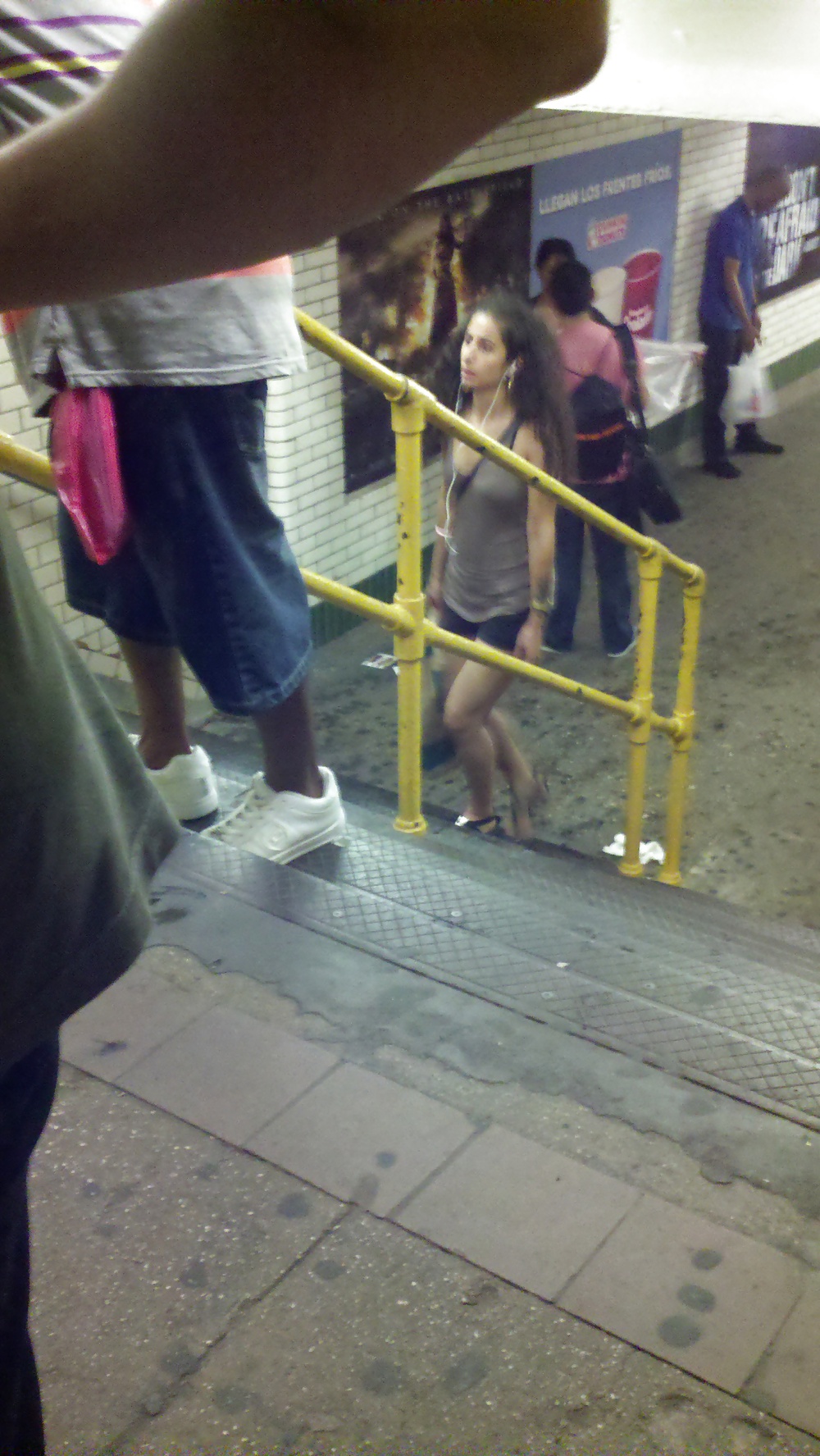 Fresh York Subway Girls 21