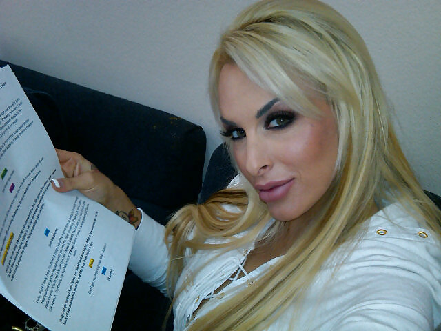 Holly Halston #4259367