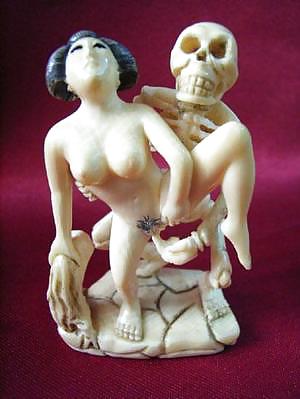 Pequeñas esculturas porno - netsuke japonés y tallas de marfil
 #9200321