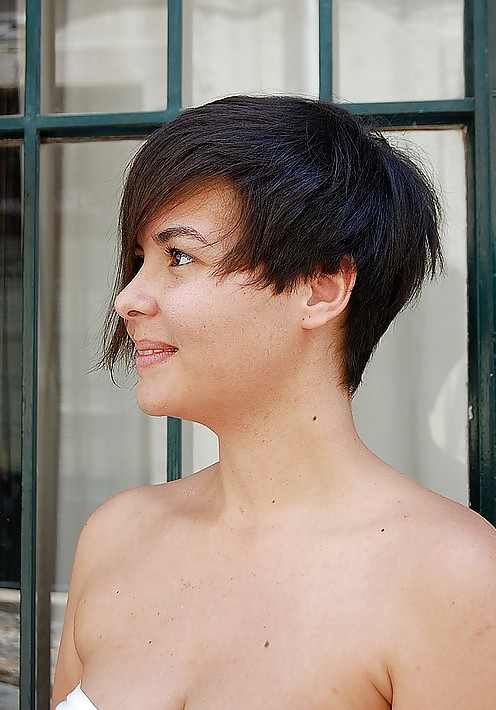 Models with short hair #17346084