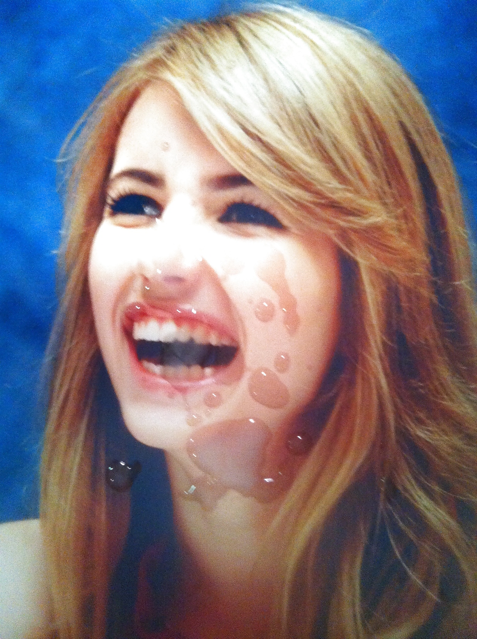 Emma Roberts  #22756844