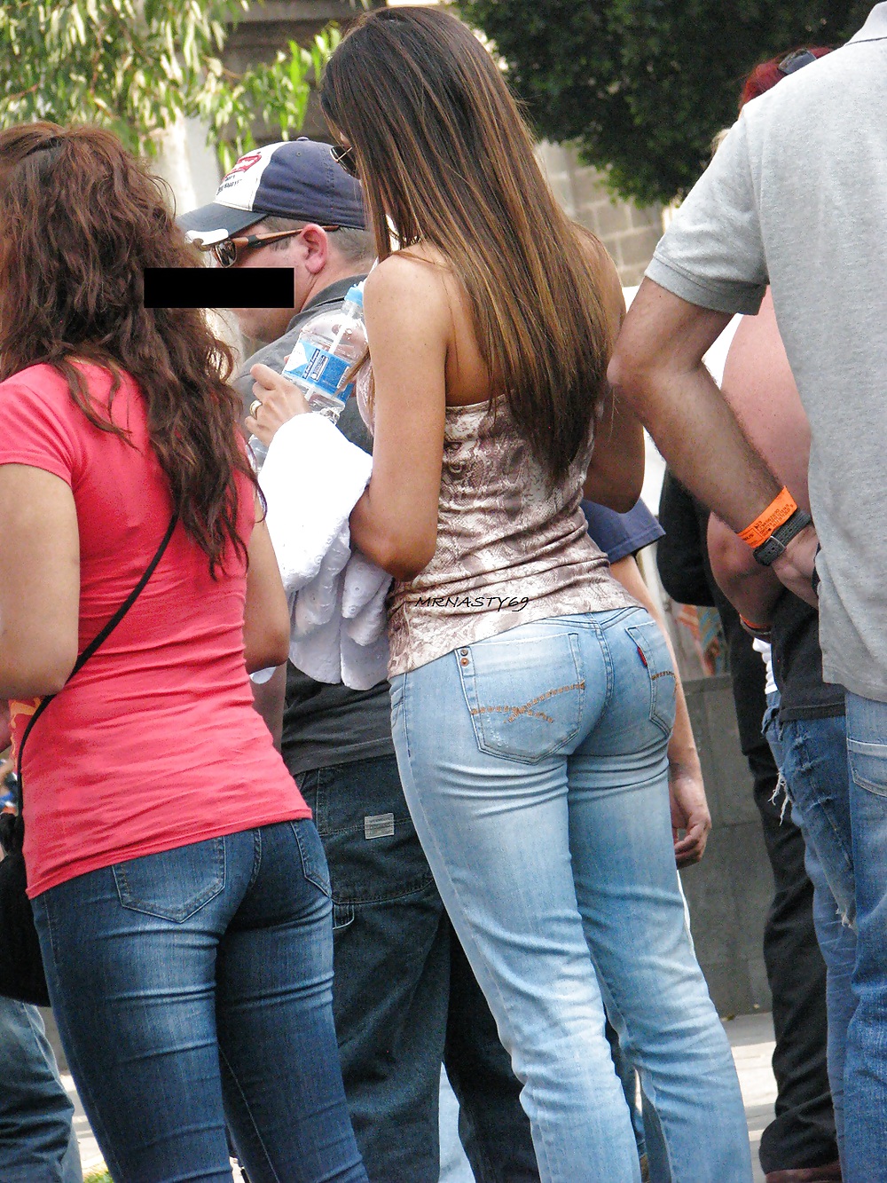 Esposa en jeans ajustados #10
 #11867257