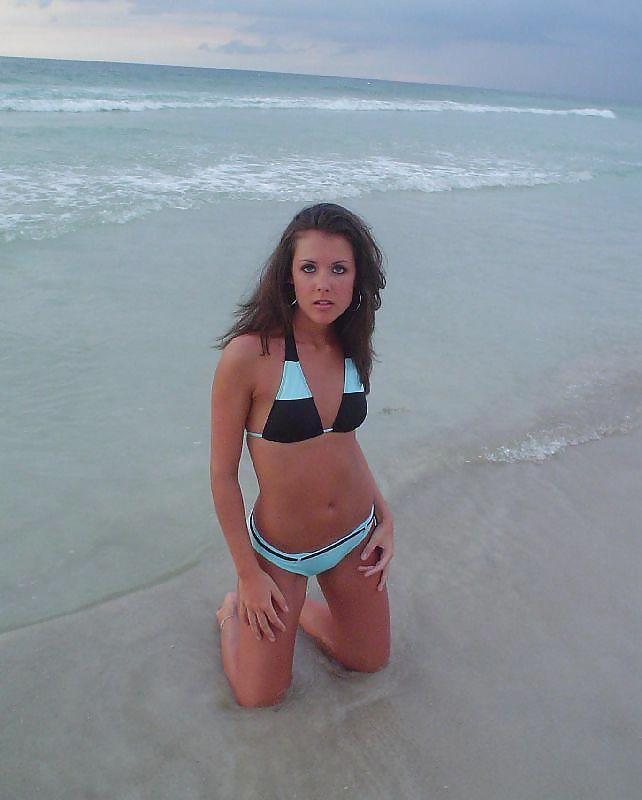 BIKINI CUTIES XIII #9800191