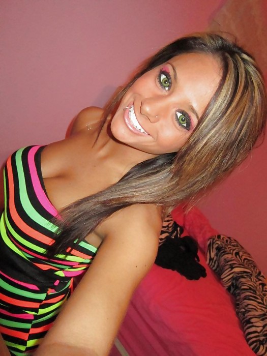 Bretagne 20 Jahre Alt. Riesentitten #7021063