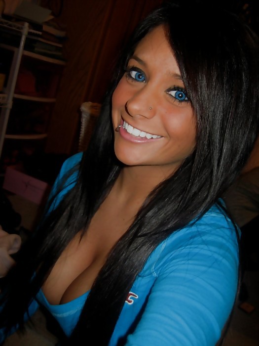 Bretagne 20 Jahre Alt. Riesentitten #7021198