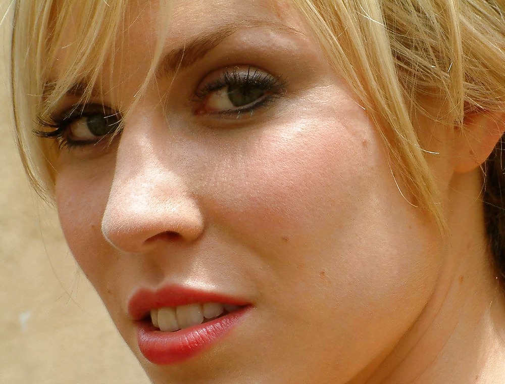 Natasha bedingfield
 #17913218