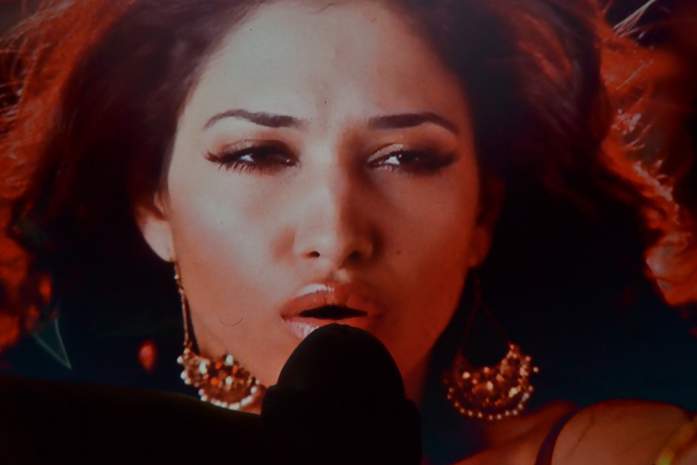 Tamanna cum
 #13727689