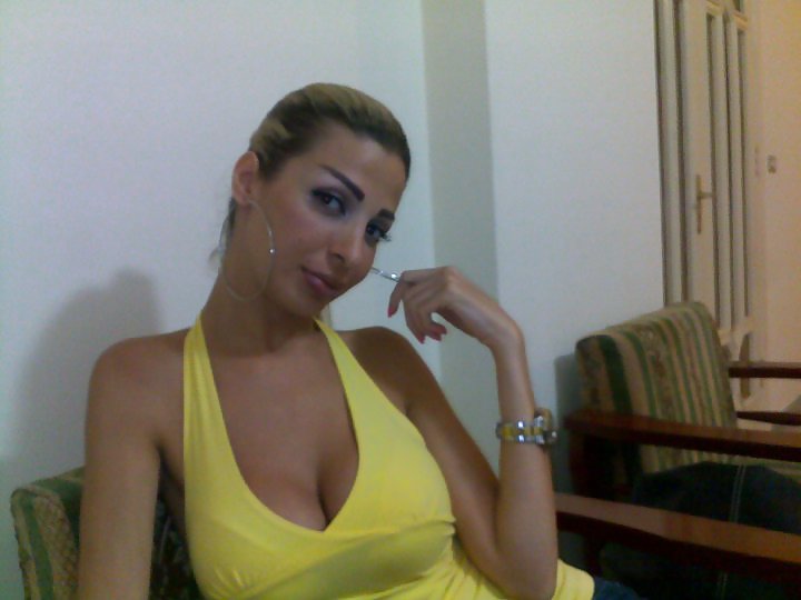 Arab Girl Flashing 5 #8824649