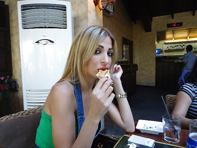 Arab Girl Flashing 5 #8824671