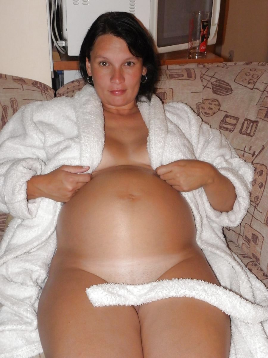 Hot pregnant moms pix #19656088